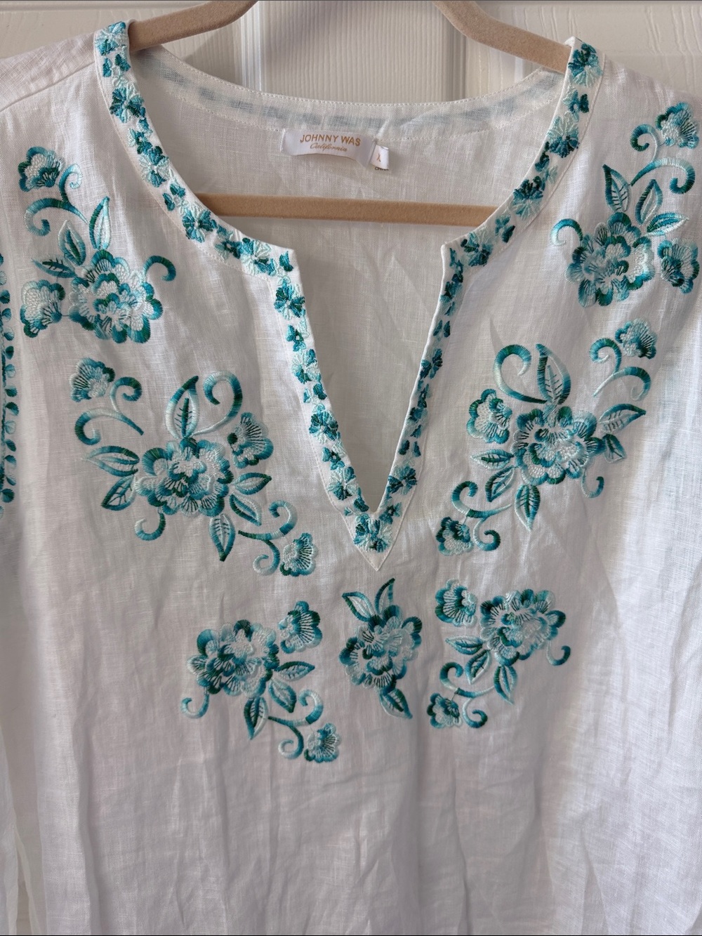 Johnny Was White Tunic with Teal Floral Embroidery - Picture 3 of 7